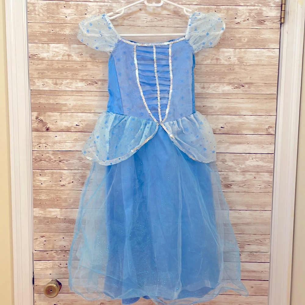 Blue girls, princess costume size 7 to 9 years
